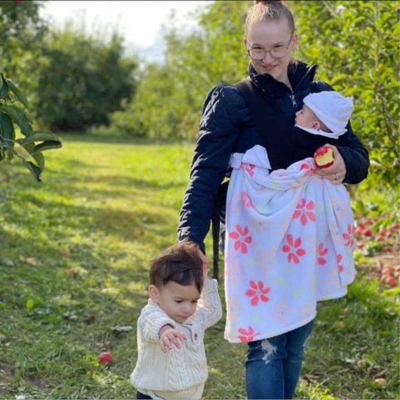 Meet your Posher, Hayley - Picture 1 of 1